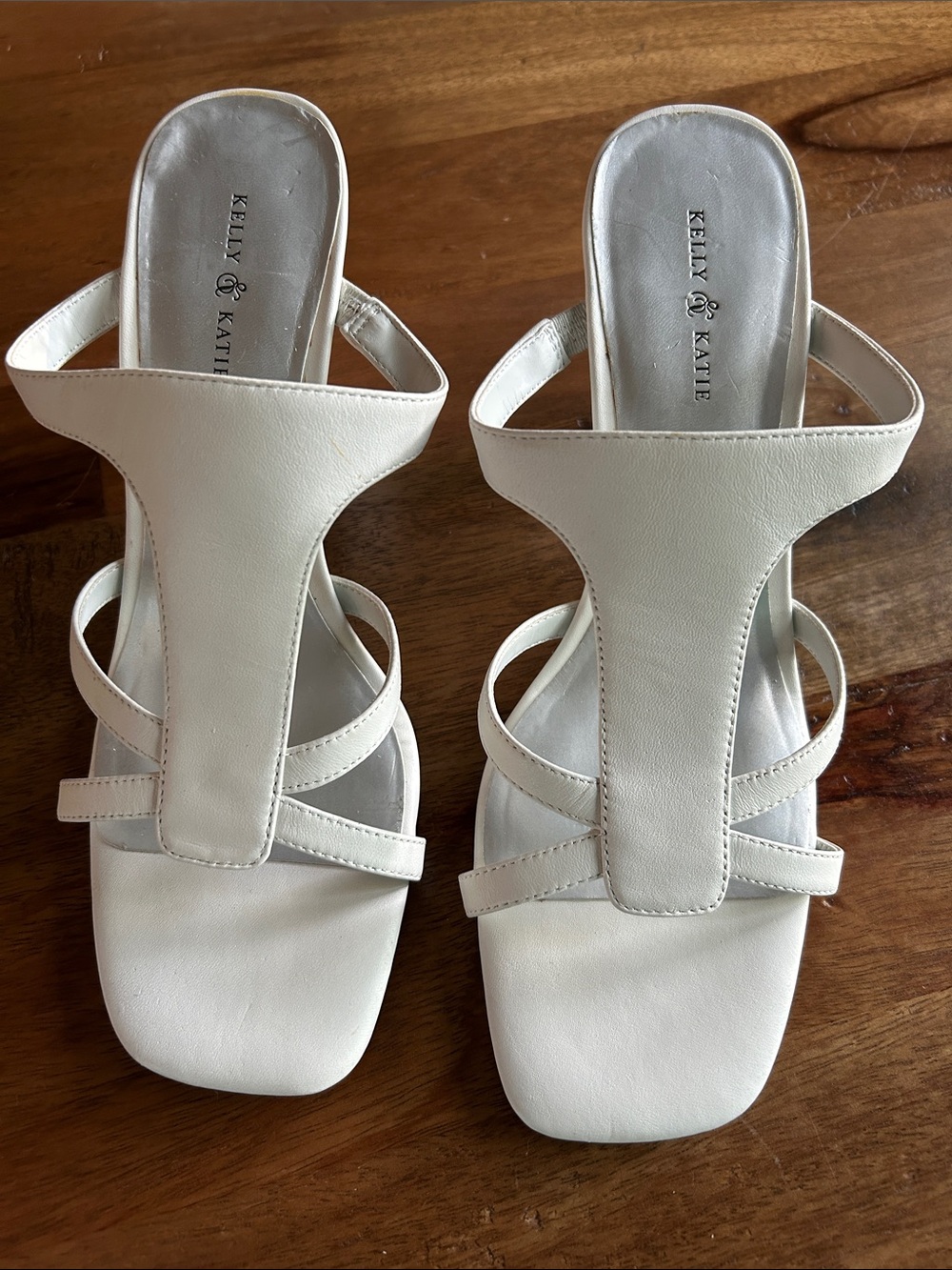 New Kelly & Katie White Bareback Sandal Pumps, 10 M - Picture 2 of 8
